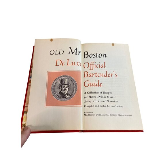 Vintage Old Mr Boston De Luxe Official Bartenders Guide Red Hardcover 1962 - Picture 3 of 8